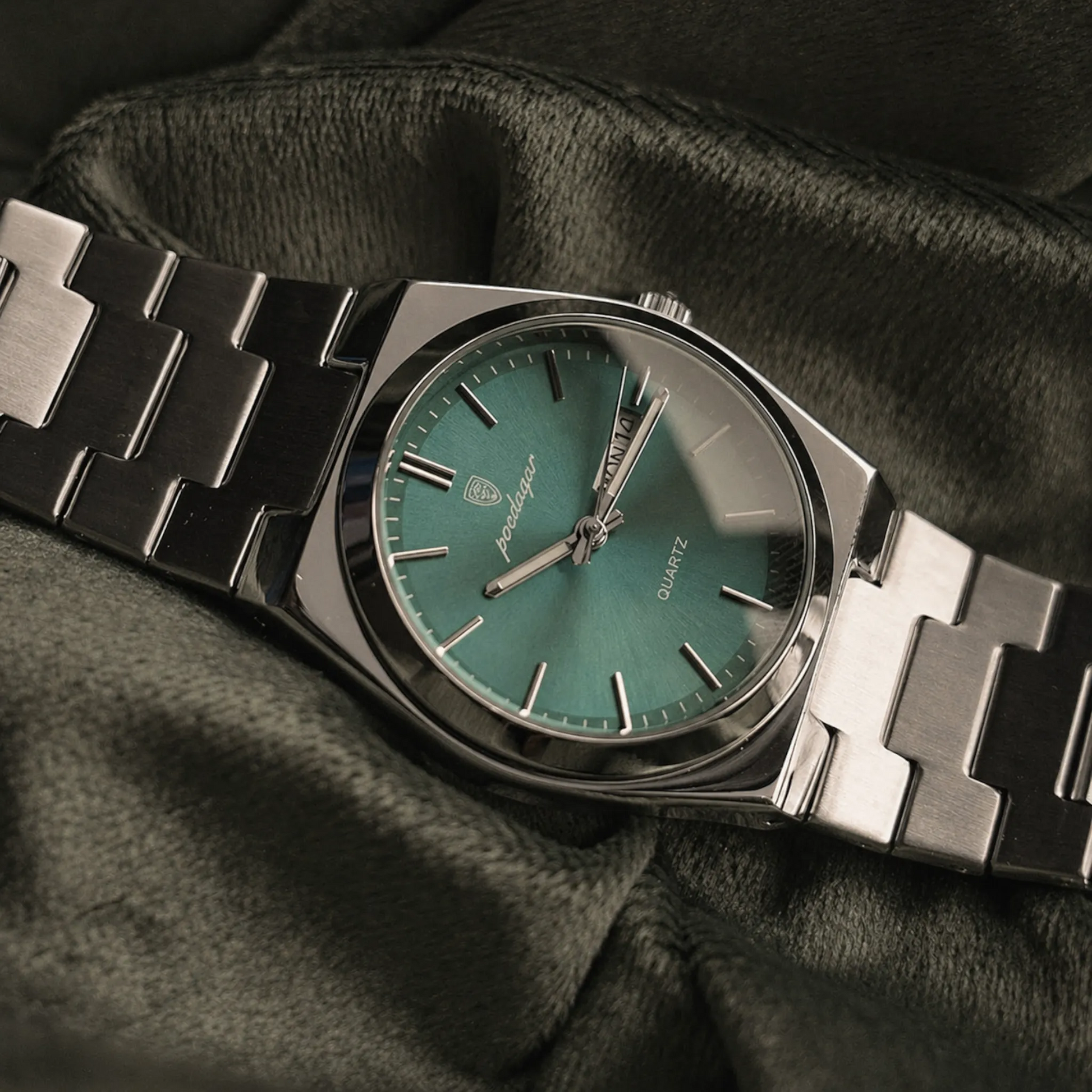 Poedagar Oak Men’s Watch – Luxury Stainless Steel Quartz Timepiece