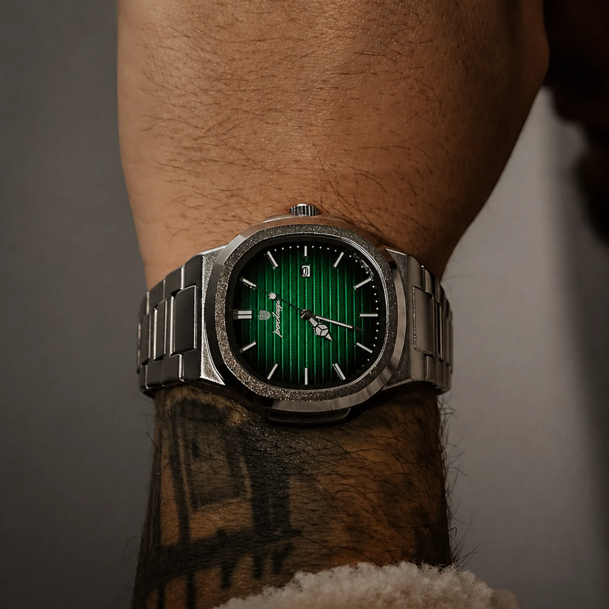 Poedagar Nautilus Men’s Watch – Luxury Stainless Steel Dress Timepiece