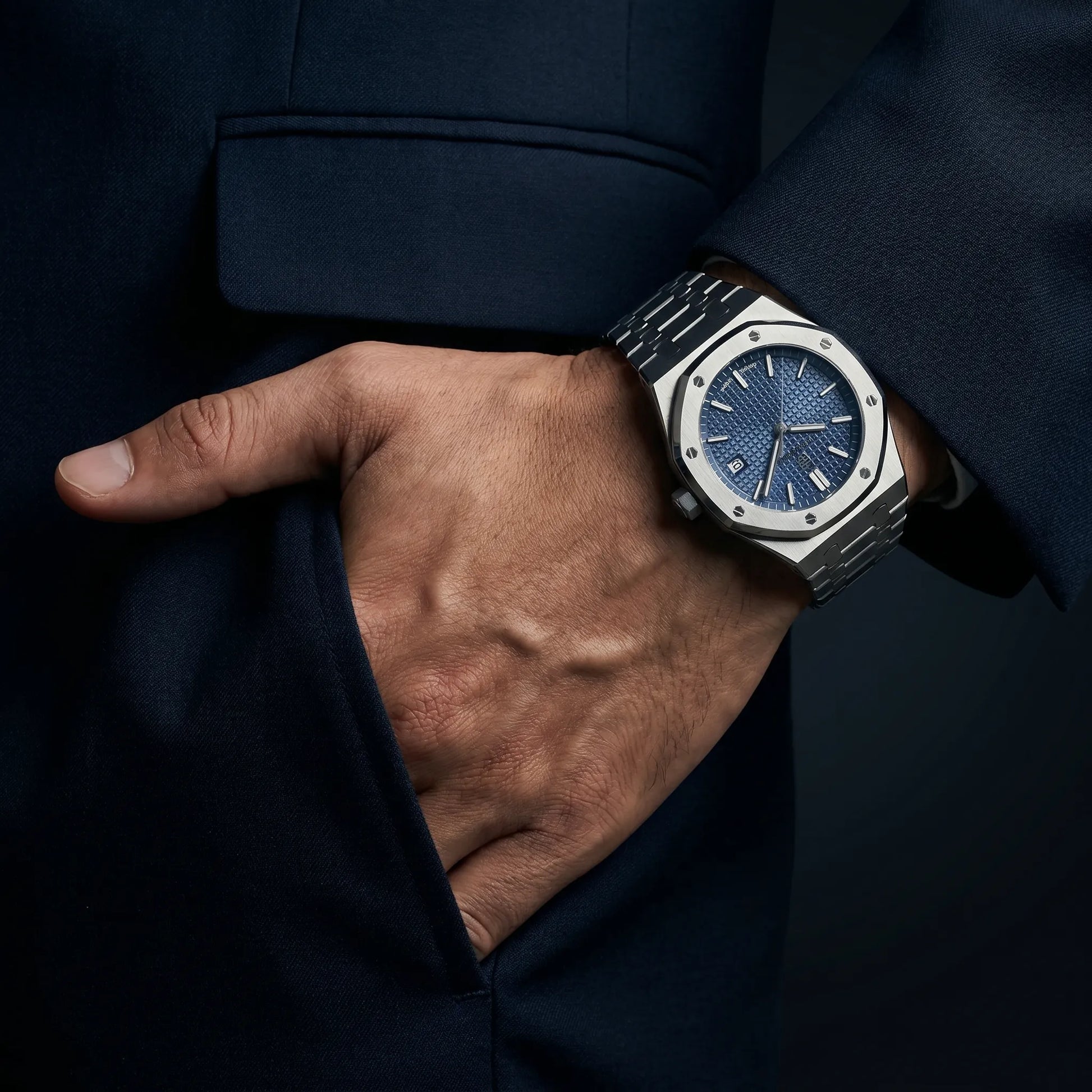Poedagar Kings Oak Men’s Watch – Luxury Stainless Steel Timepiece